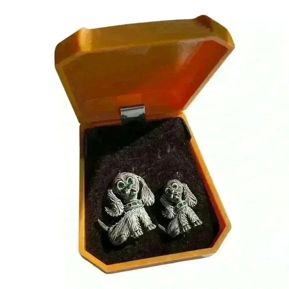 Vintage Gerry’s gray enamel mom & pup dog emerald green rhinestone brooch pin - Picture 4 of 4